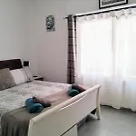 Boho Chic Modern Apartment 2Bed, 2Bath, 5 Mins Calle Loreto Homestay Denia