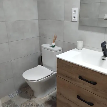 Boho Chic Modern 2bed, 2bath, 5 Mins Calle Loreto 홈스테이 *