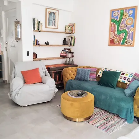 Boho Chic Modern 2bed, 2bath, 5 Mins Calle Loreto 홈스테이 데니아