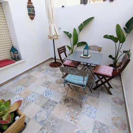 Boho Chic Modern 2bed, 2bath, 5 Mins Calle Loreto * 데니아