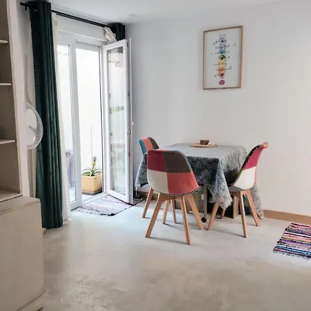 Boho Chic Modern 2bed, 2bath, 5 Mins Calle Loreto 홈스테이